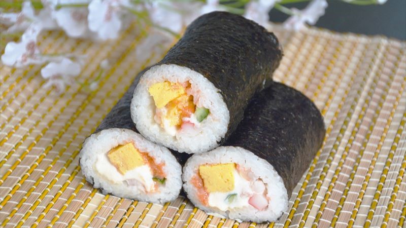 恵方巻の起源は大阪？歴史の真相と全国普及の理由を解説！